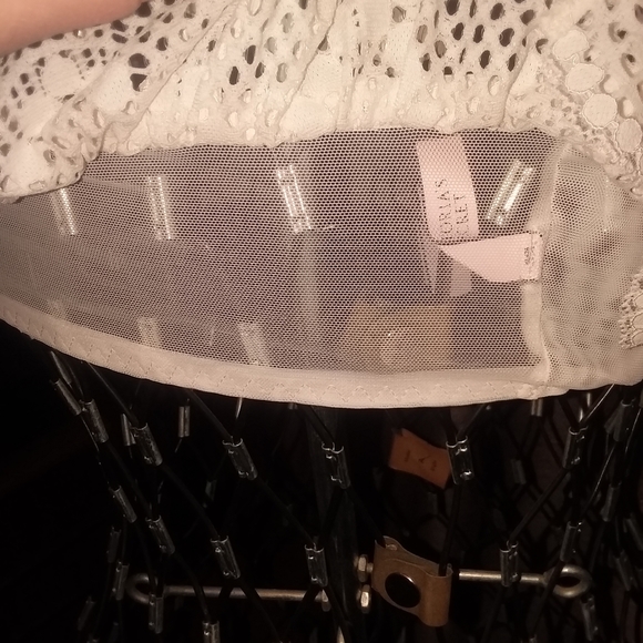 ⬇️$60 VICTORIA'S SECRET flounce bra - Picture 3 of 5